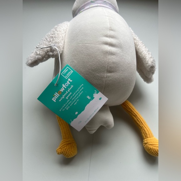 Goose Kids' Mini Weighted Plush Throw
Pillow White - Pillowfort™ - Picture 13 of 14